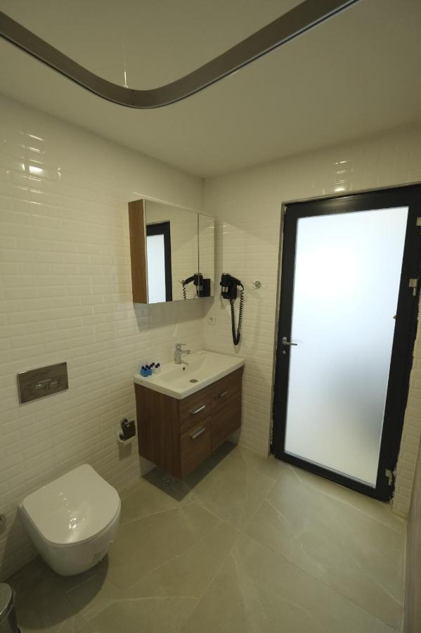 Tut Hotel Antalia Esterno foto