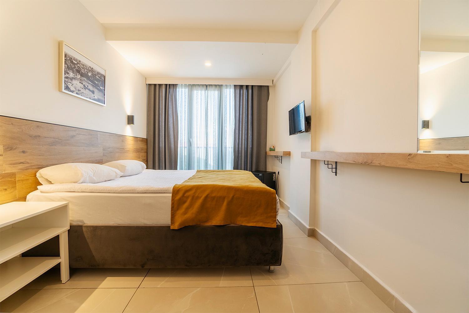 Tut Hotel Antalia Esterno foto